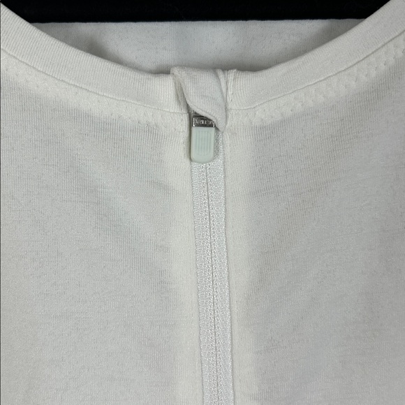 Athleta Sporty Athleisure Long Thumb Hole Sleeve 1/4 Zip Top XL White Athletic - Picture 7 of 14